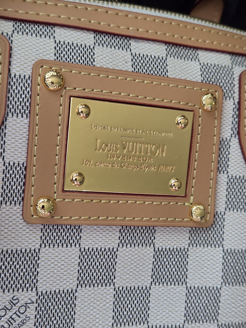 Damier Azur Berkely Style Bag - Picture 4 of 9